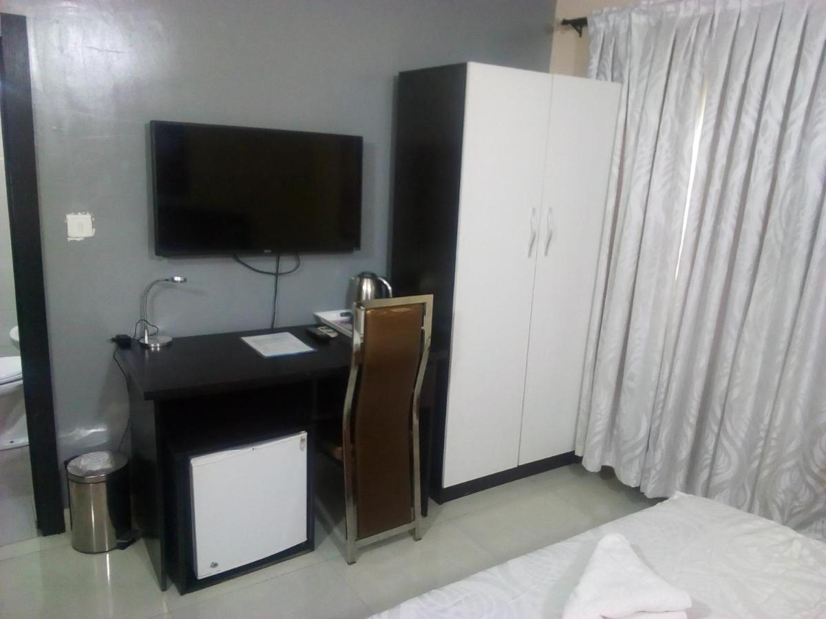Primal Aparthotel Ikoyi Lagos Exterior photo